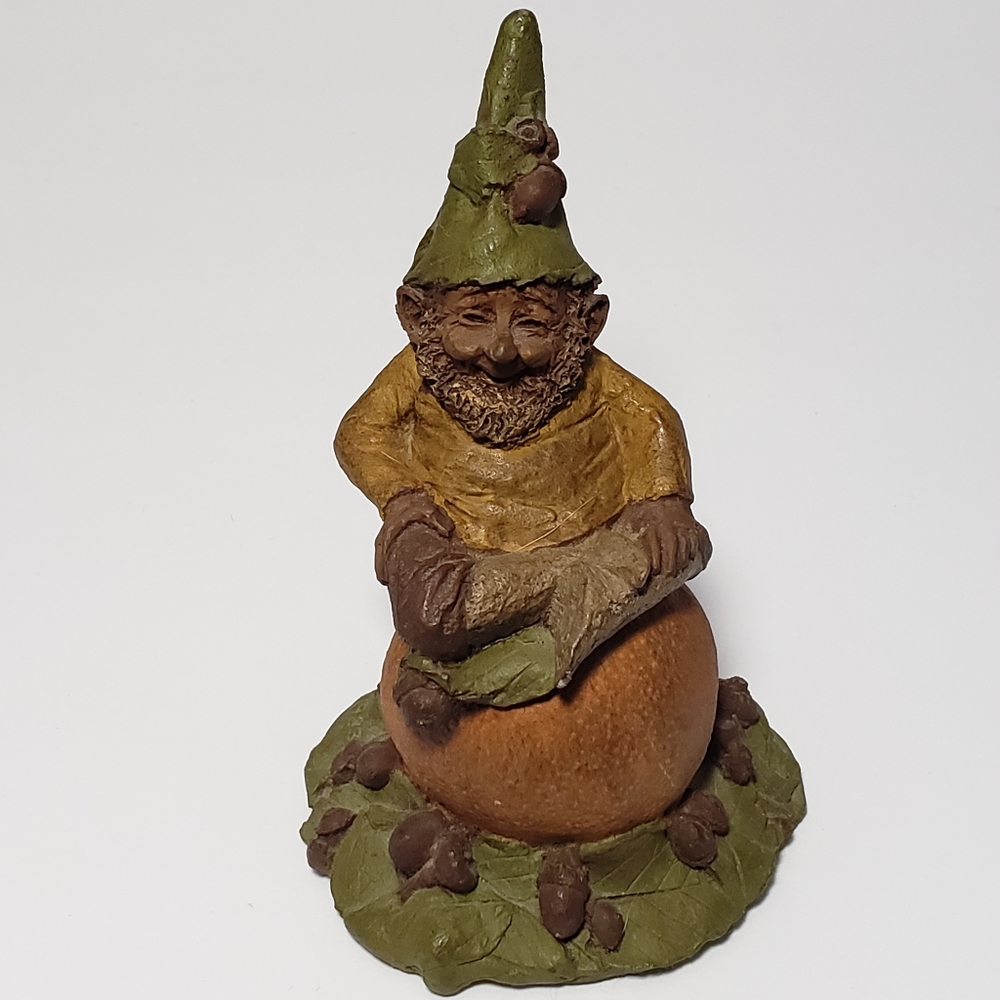 VTG O.J. Tom Clark Gnome 1983 Cairn Studios Item #130 Retired Edition #65
